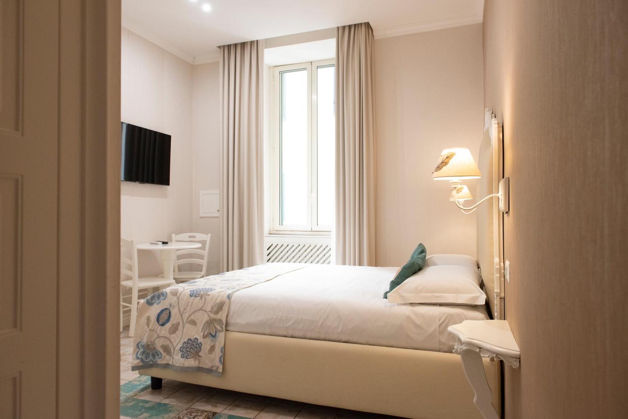 Certosa Suite Neapel Exterior foto