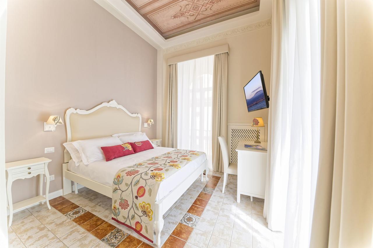 Certosa Suite Neapel Exterior foto